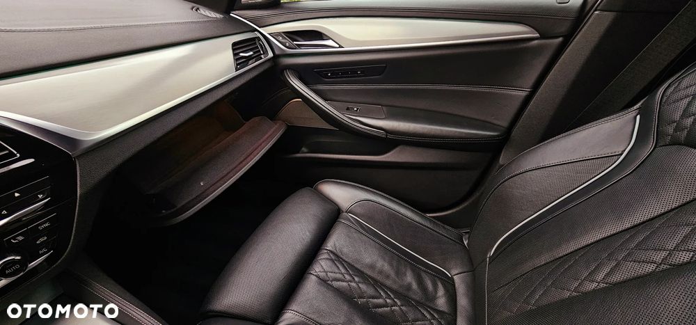 BMW Seria 5 540i xDrive GPF M Sport sport - 12