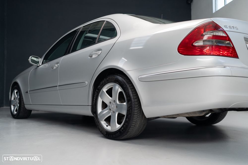 Mercedes-Benz E 270 - 27