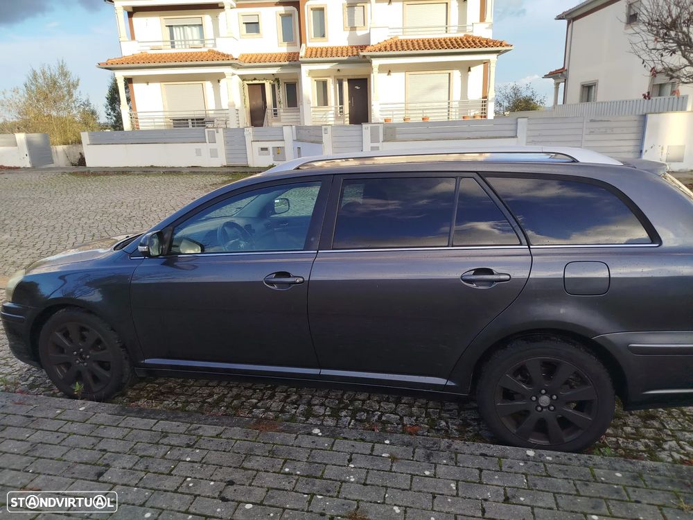 Toyota Avensis SW 2.0 D-4D GPS - 2