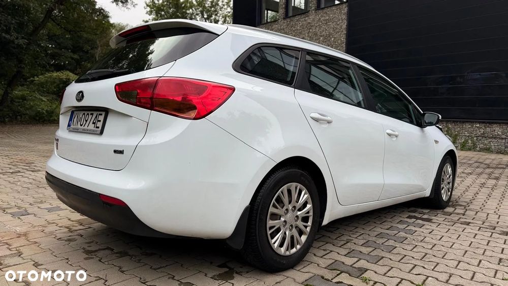 Kia Ceed 1.6 CRDi L Business Line - 11