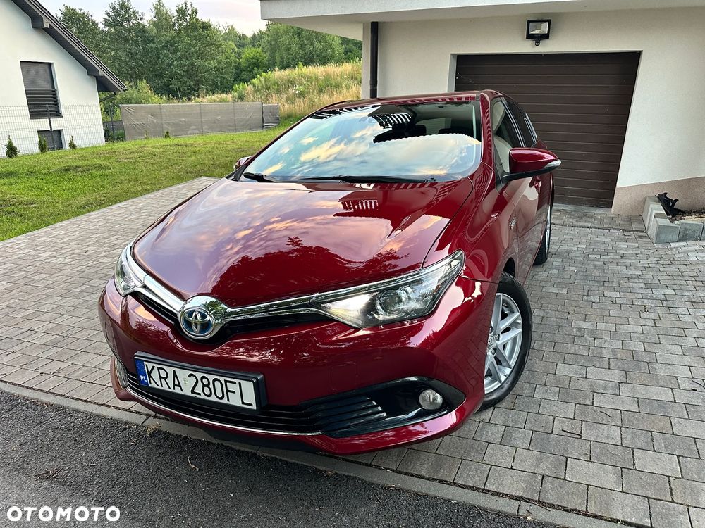 Toyota Auris 1.8 VVT-i Automatik Design Edition - 1