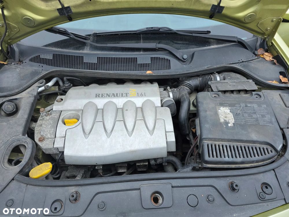 Renault Megane 1.6 RT 16V - 8