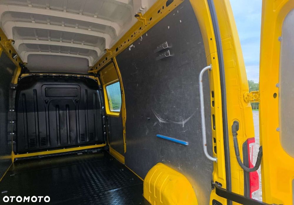 Renault Master - 25