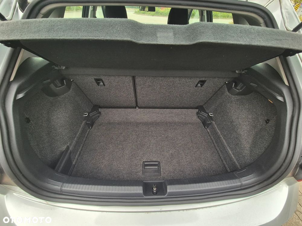 Volkswagen Polo - 17