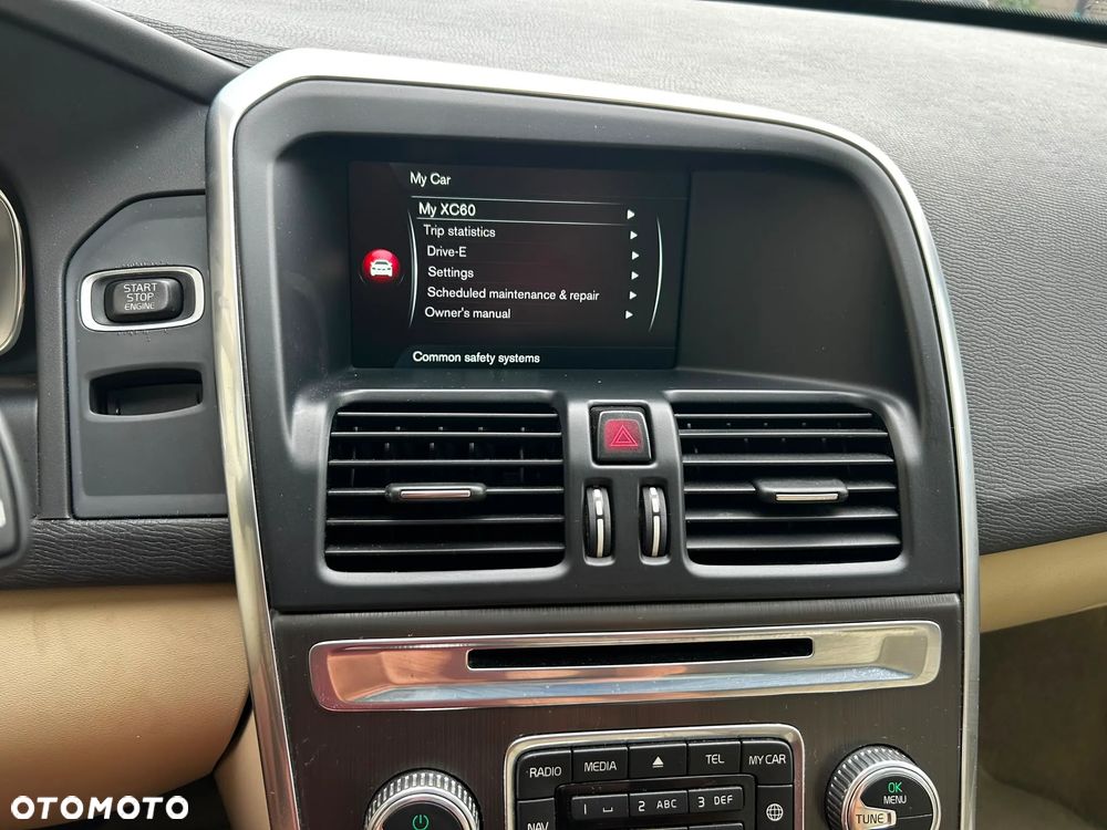 Volvo XC 60 T5 Geartronic Momentum - 19