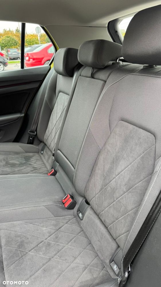 Volkswagen Golf - 21