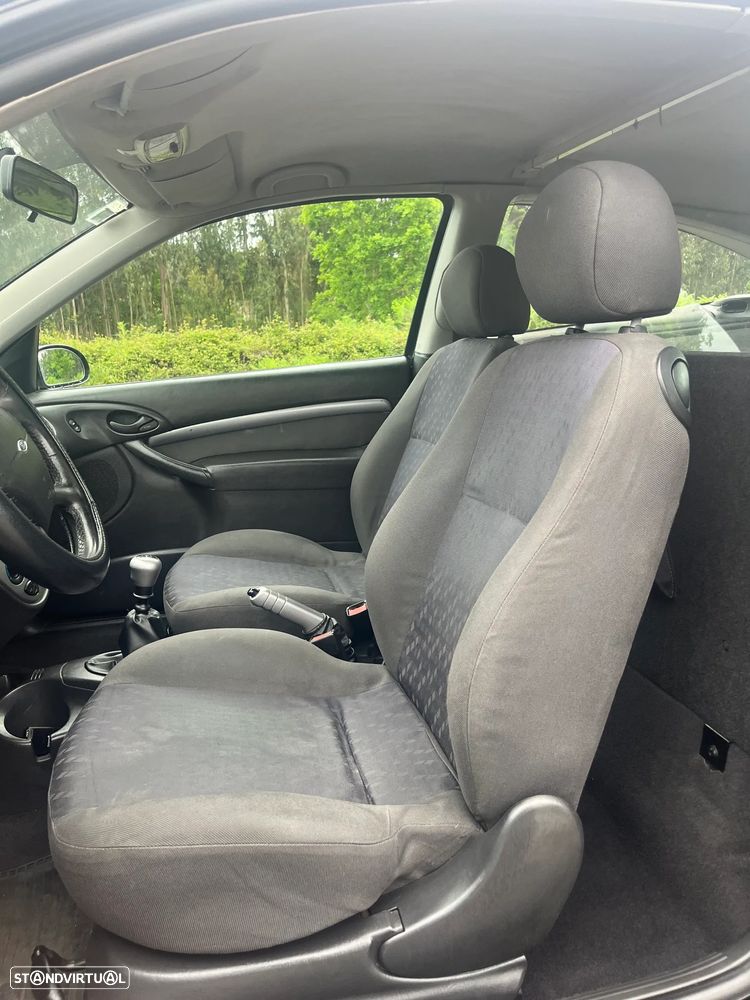 Ford Focus 1.8 TDdi Trend - 11