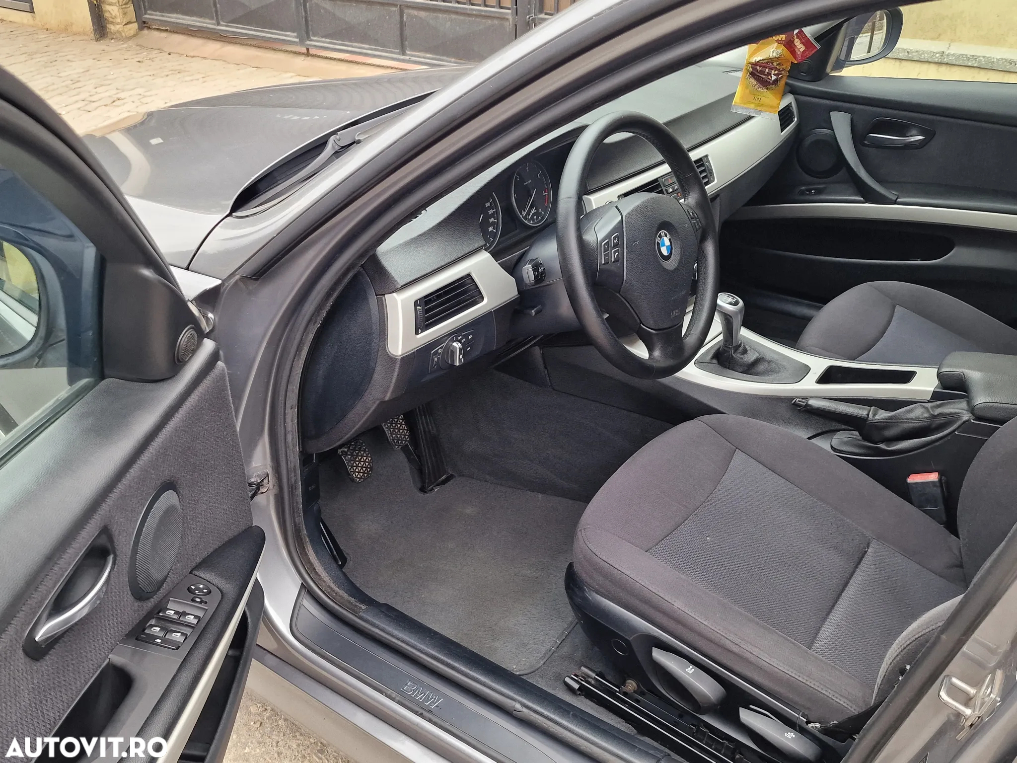 BMW Seria 3 320d - 5