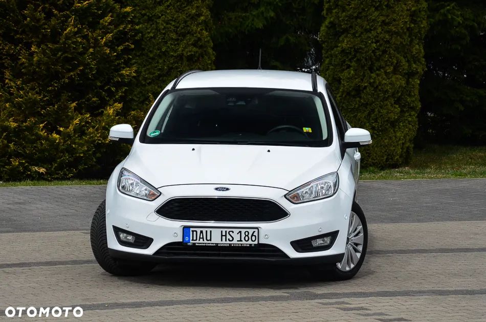 Ford Focus 1.0 EcoBoost Active X - 4