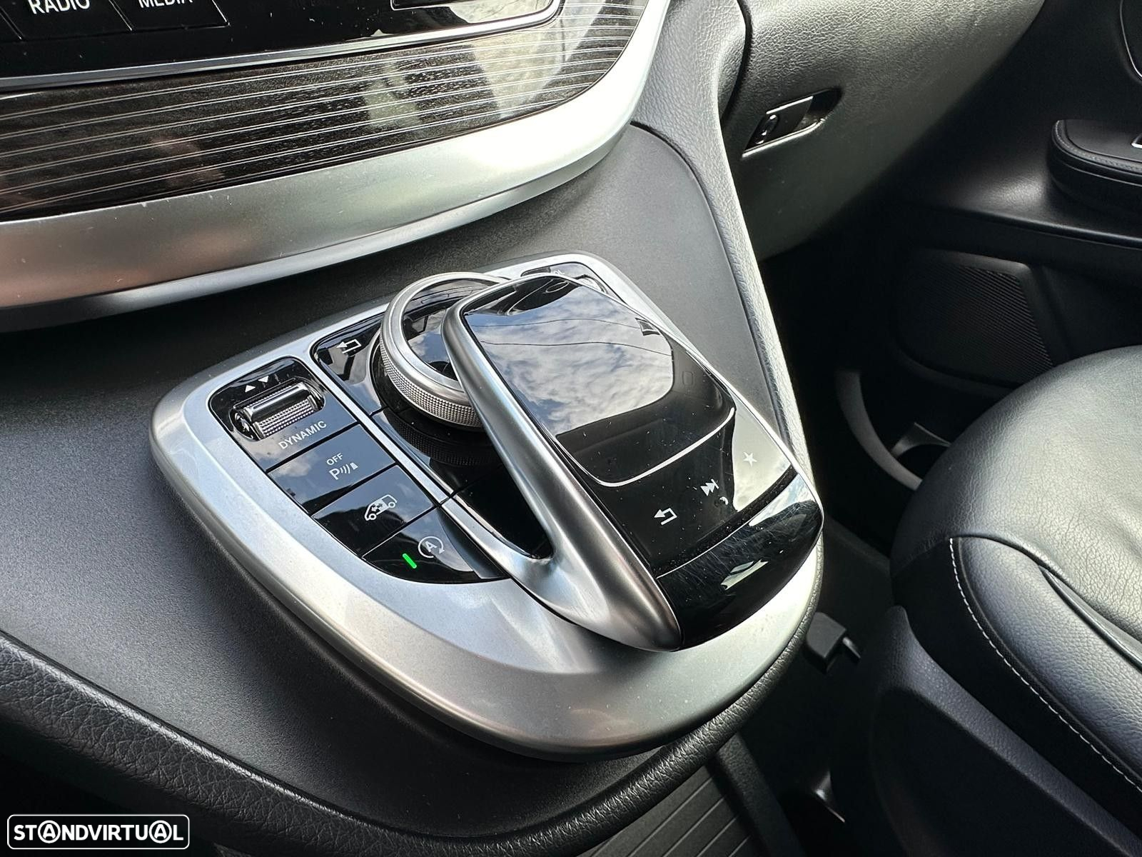 Mercedes-Benz V 300 d Longo Avantgarde - 29
