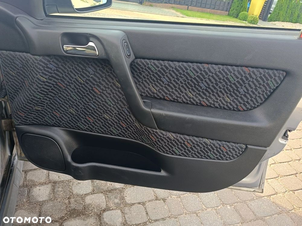 Opel Astra 1.8 Elegance - 18