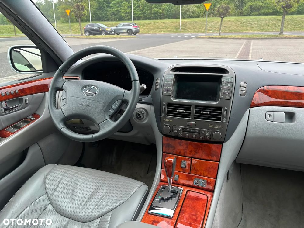 Lexus LS Elegance - 27