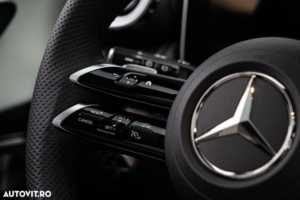 Mercedes-Benz GLC - 25