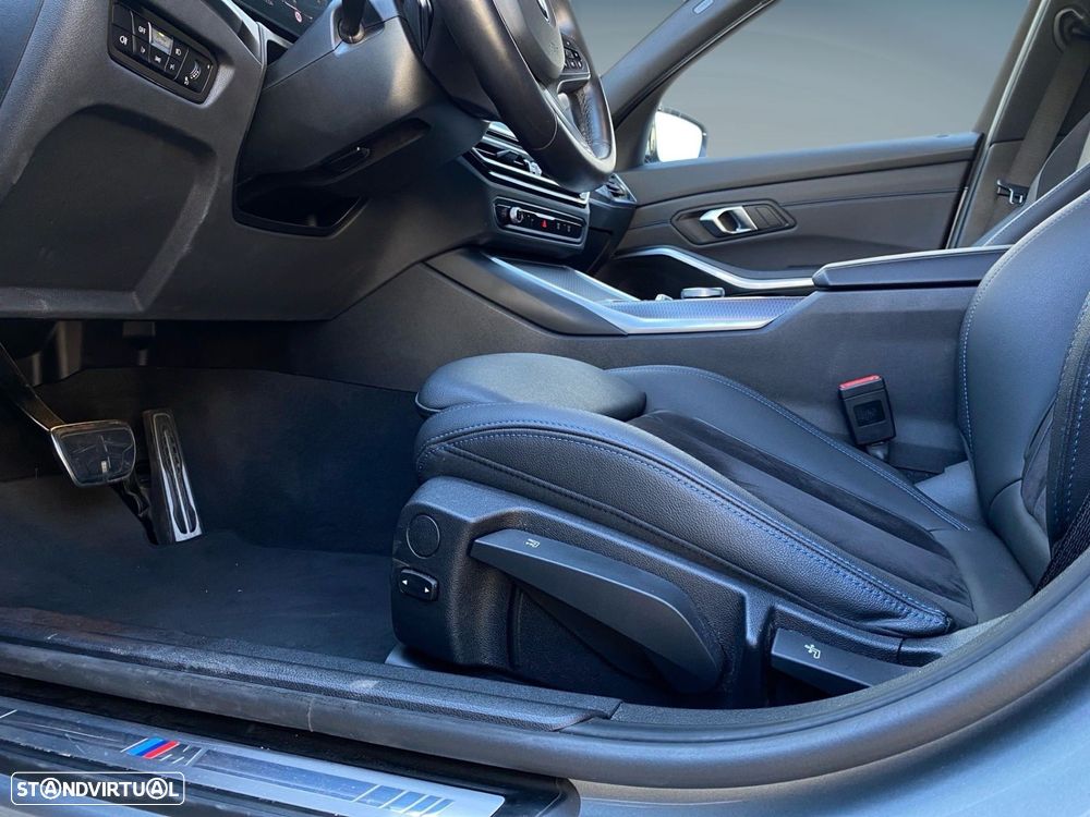 BMW 320 d Touring Pack Desportivo M Auto - 14