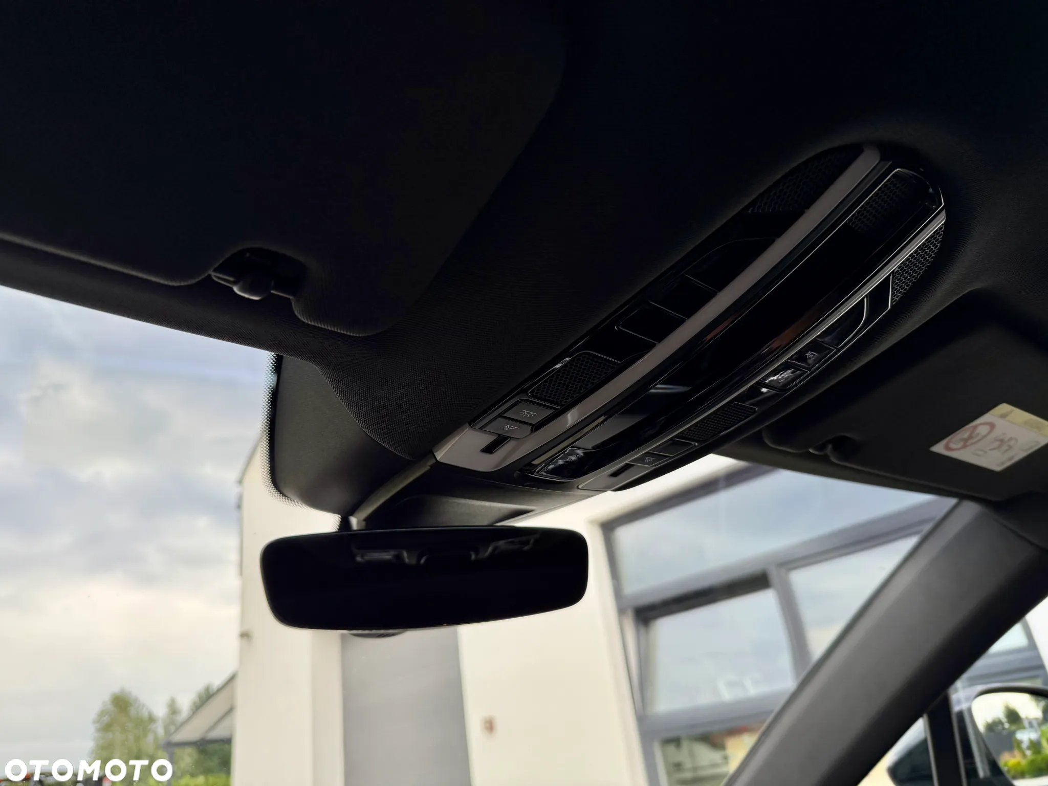 Porsche Panamera 4S - 29