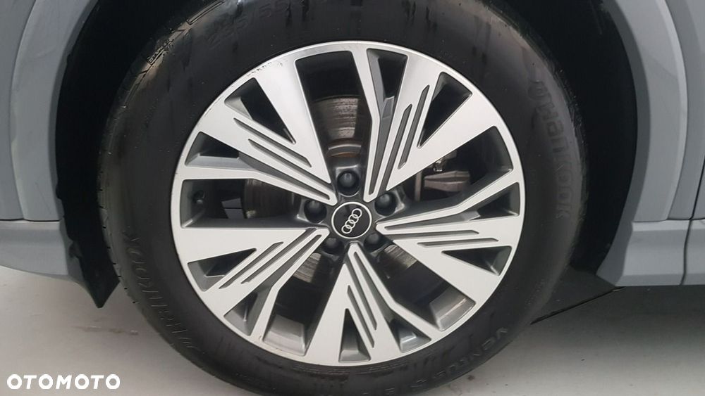 Audi Q4 e-tron - 9