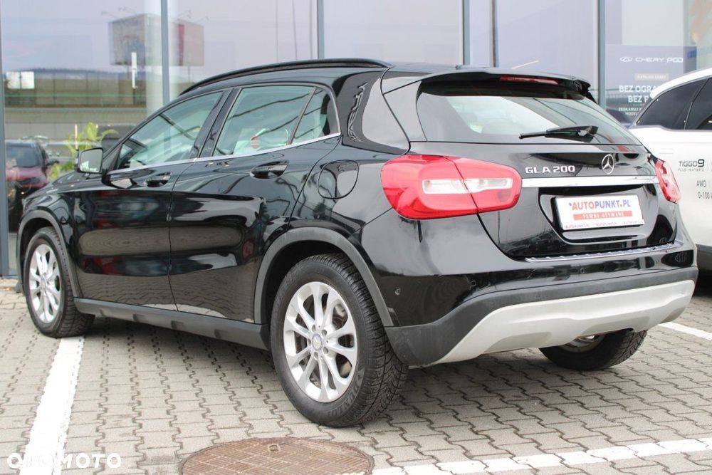 Mercedes-Benz GLA - 6