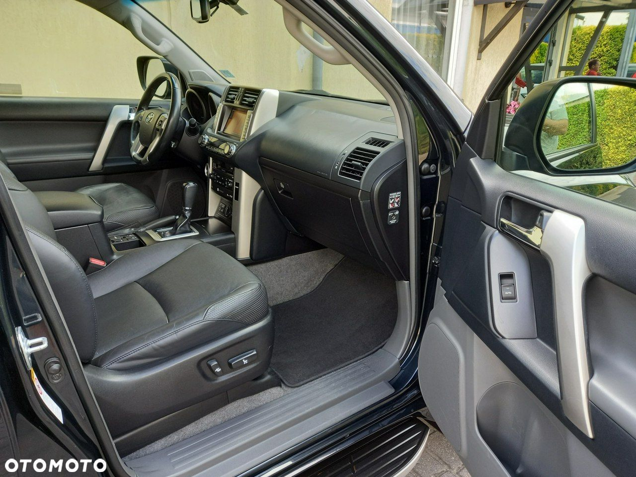 Toyota Land Cruiser - 23