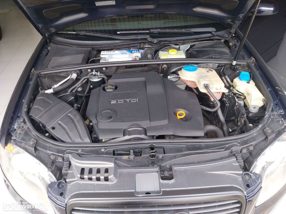 Audi A4 Avant 2.0 TDi - 12