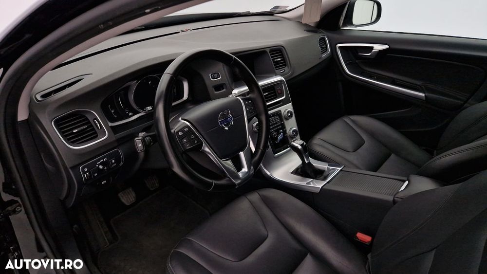 Volvo V60 D3 Summum - 12