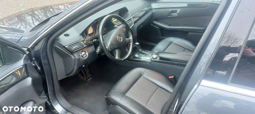 Mercedes-Benz Klasa E - 16