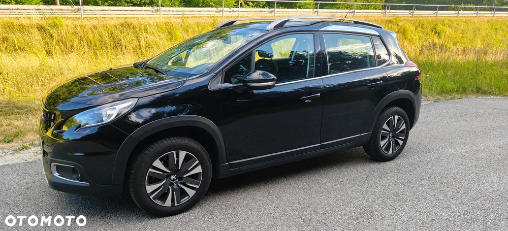 Peugeot 2008 1.2 Pure Tech GPF Allure S&S EAT6 - 22