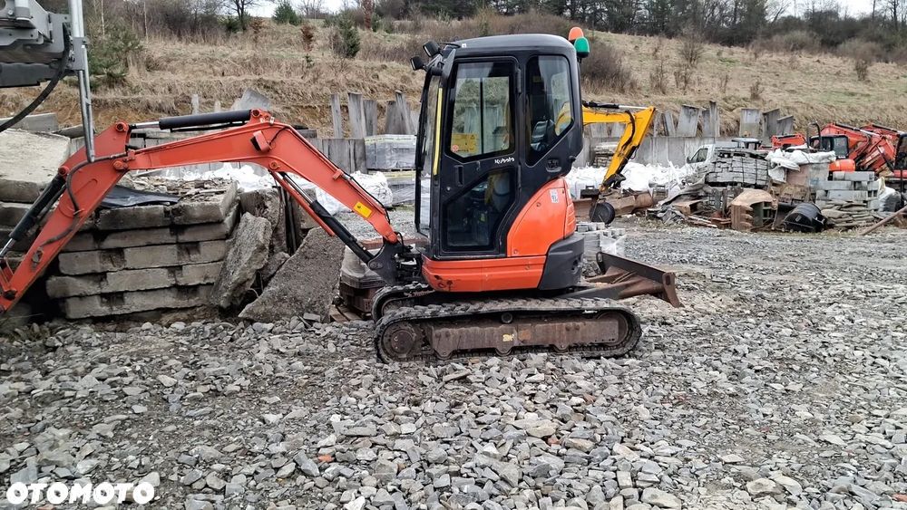 Kubota U25 - 24
