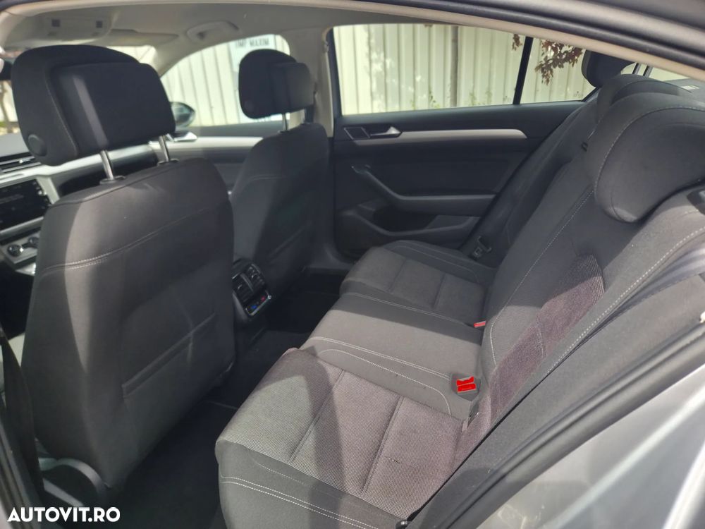 Volkswagen Passat 2.0 TDI DSG 4Motion Comfortline - 10