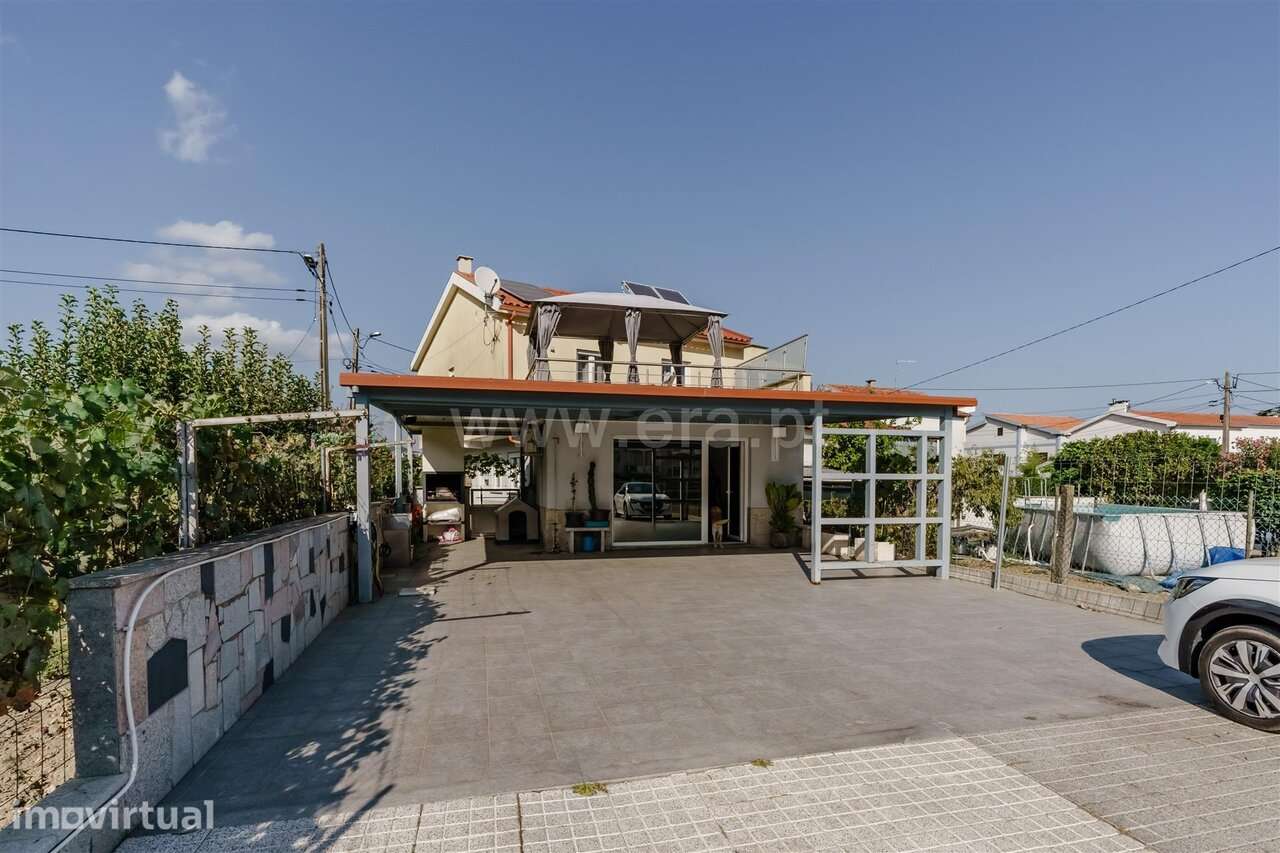 Moradia Geminada T3 / Covilhã, Canhoso