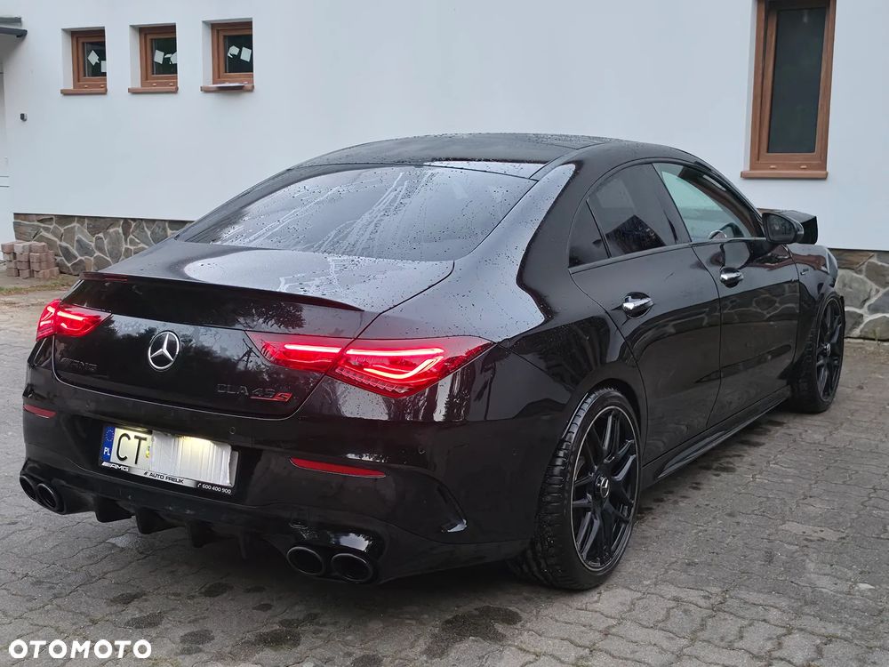 Mercedes-Benz CLA - 4