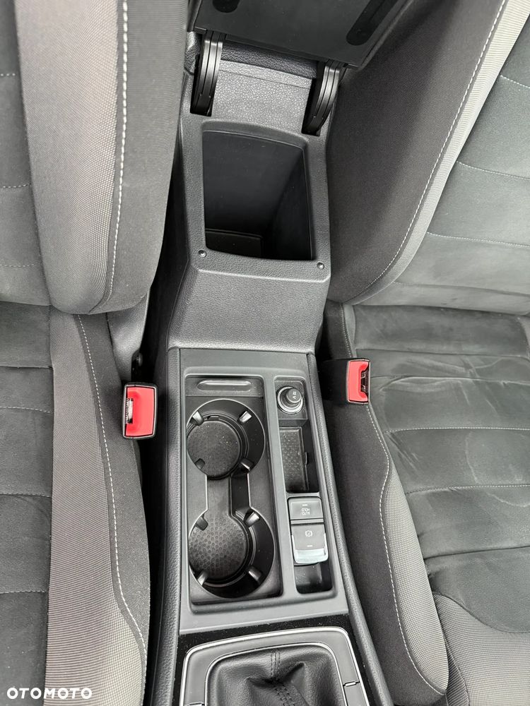 Volkswagen Golf 1.4 TSI BMT Highline - 24