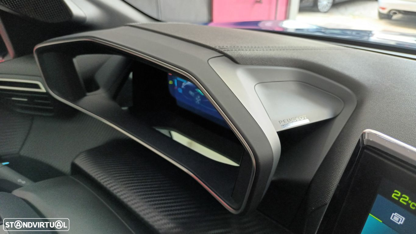 Peugeot e-208 GT - 43