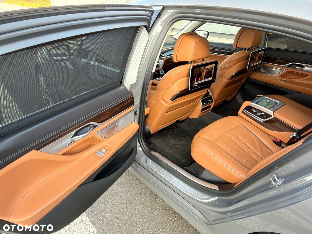 BMW Seria 7 - 25