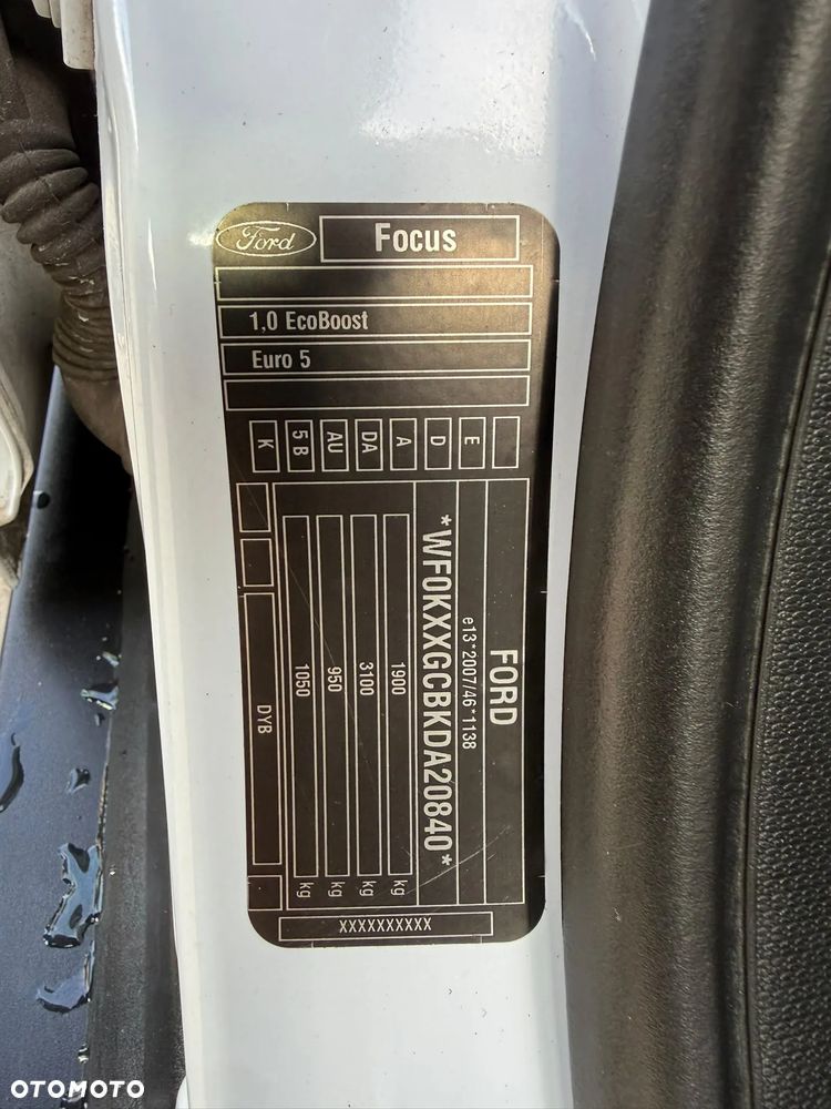 Ford Focus 1.0 EcoBoost Titanium - 25