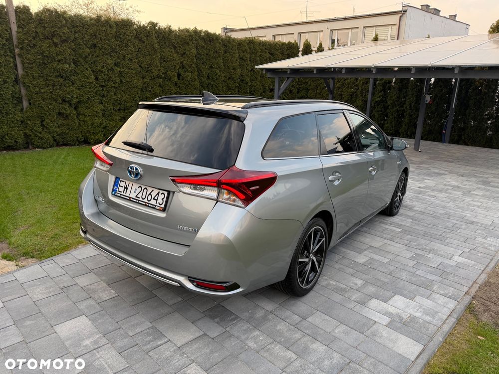 Toyota Auris Hybrid 135 Prestige - 12