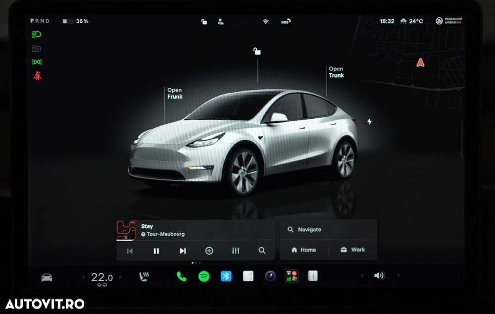 Tesla Model Y - 16