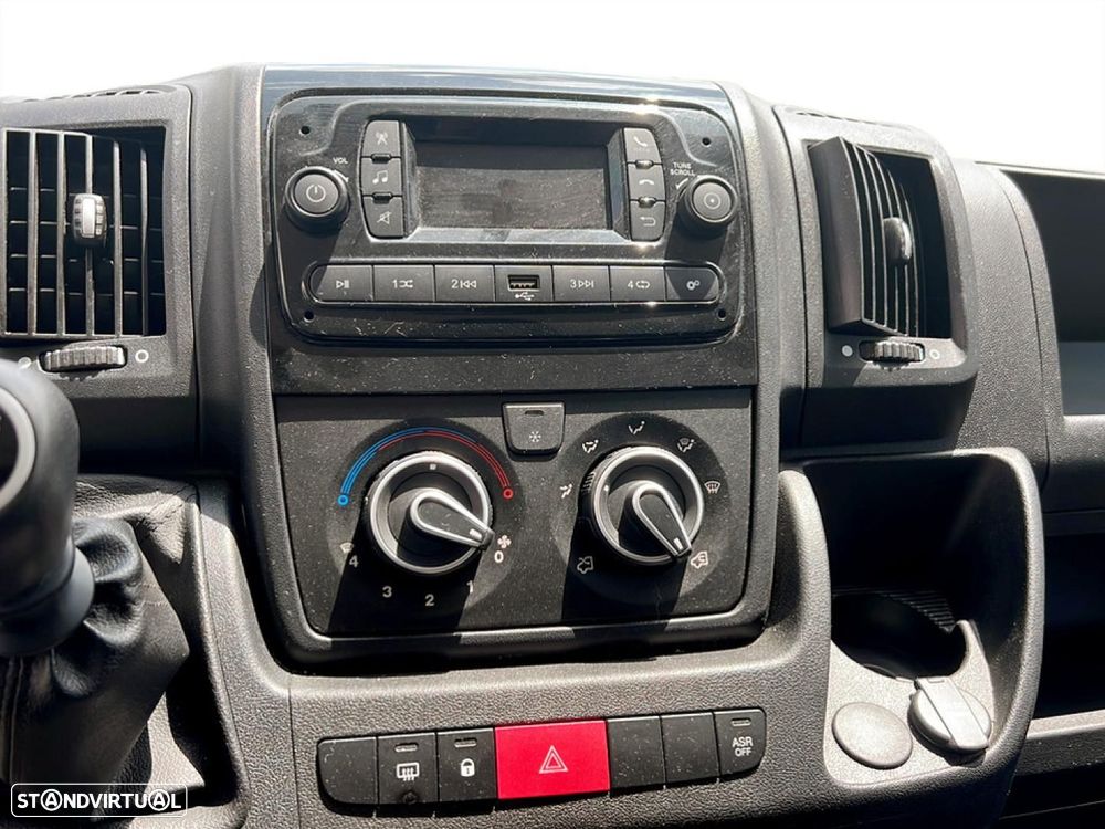 Peugeot Boxer 2.2 BlueHDi 165 S&S 335 L2H2 - 11