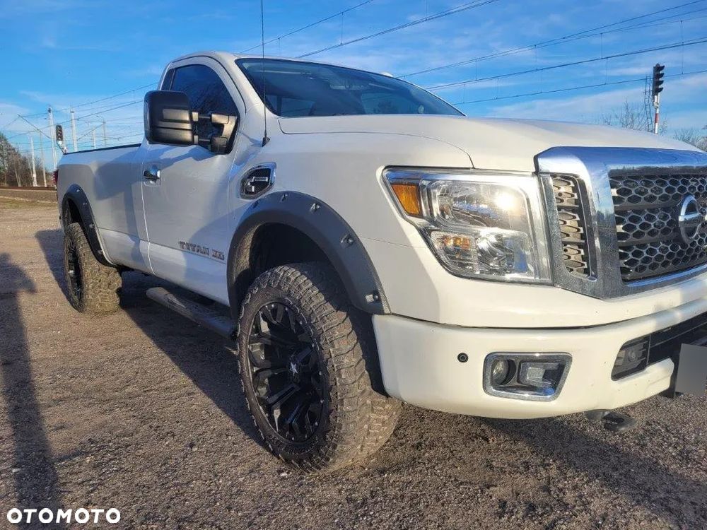 Nissan Titan - 7