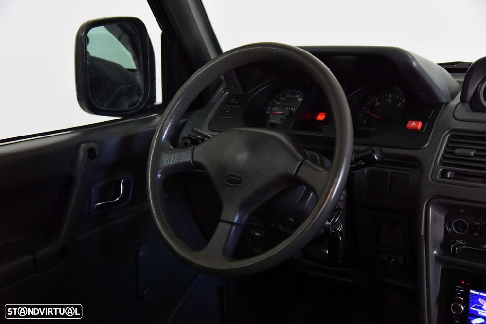 Mitsubishi Pajero - 17