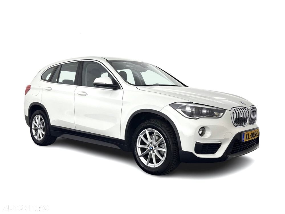 BMW X1 sDrive16d Sport Line - 1