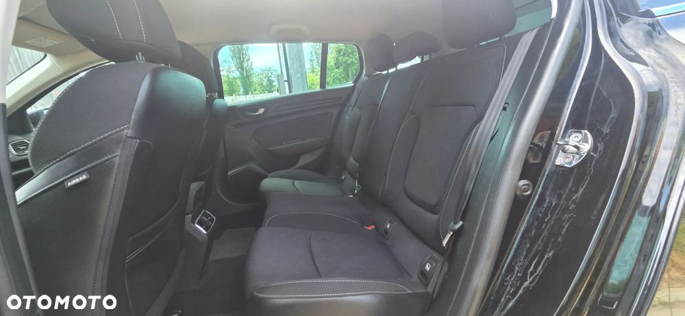 Renault Megane ENERGY TCe 140 EDC LIMITED - 32