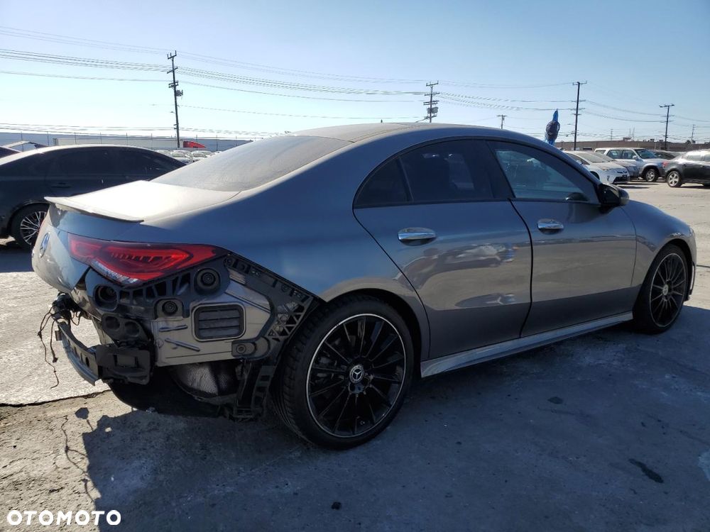 Mercedes-Benz CLA 250 7G-DCT Progressive - 4