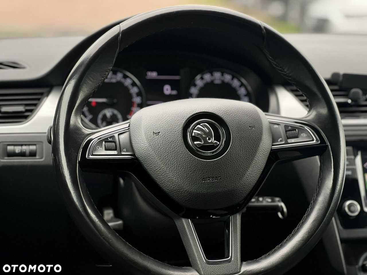 Skoda RAPID - 26