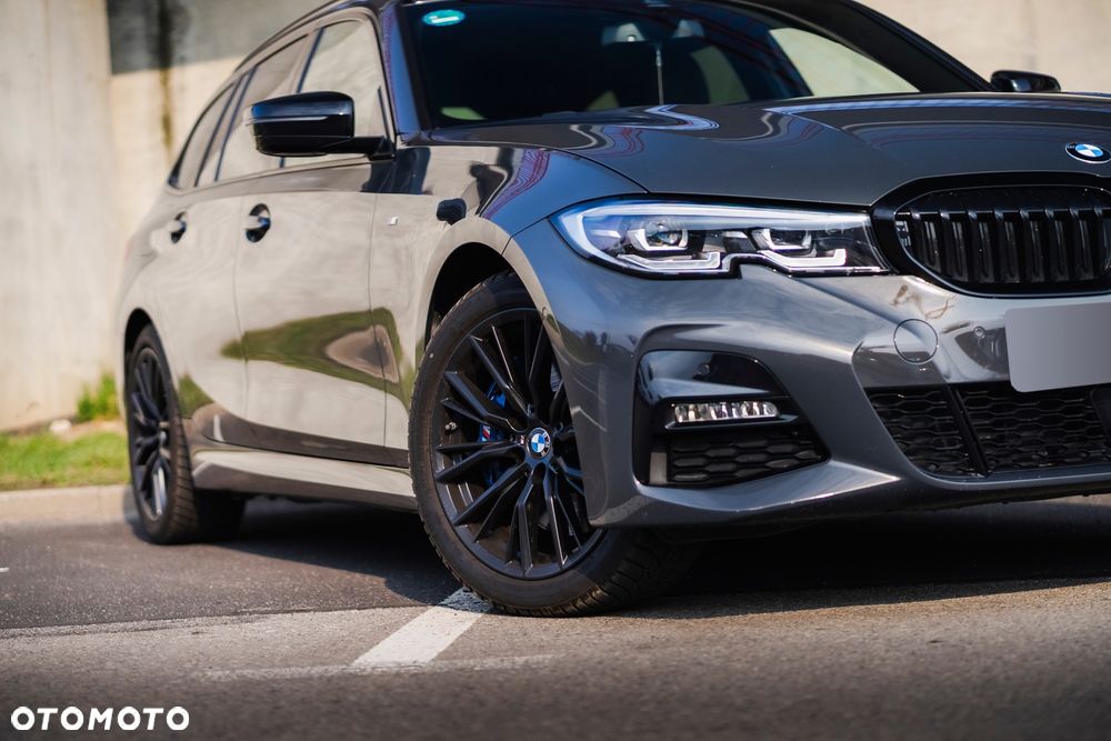 BMW Seria 3 330i Edition M Sport Shadow - 11