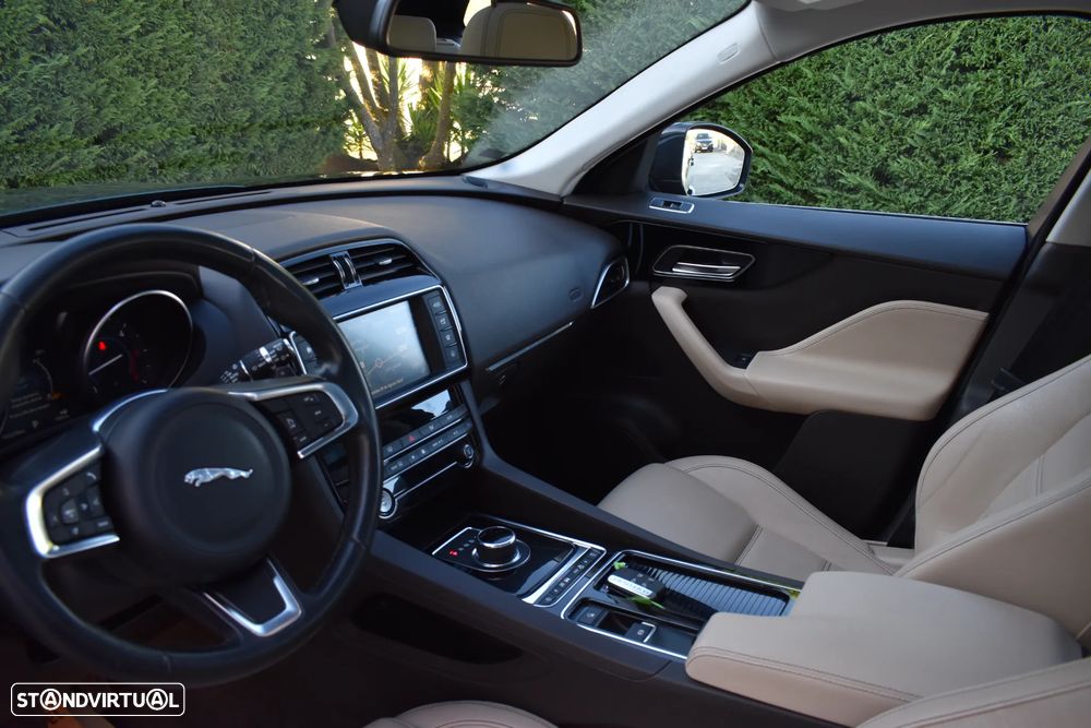 Jaguar F-Pace - 10