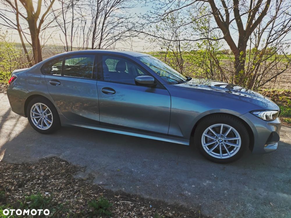 BMW Seria 3 320d xDrive mHEV - 5