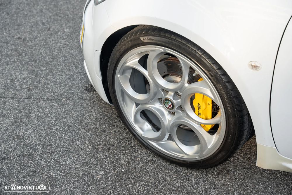 Alfa Romeo 4C Spider 1750 TBi - 5