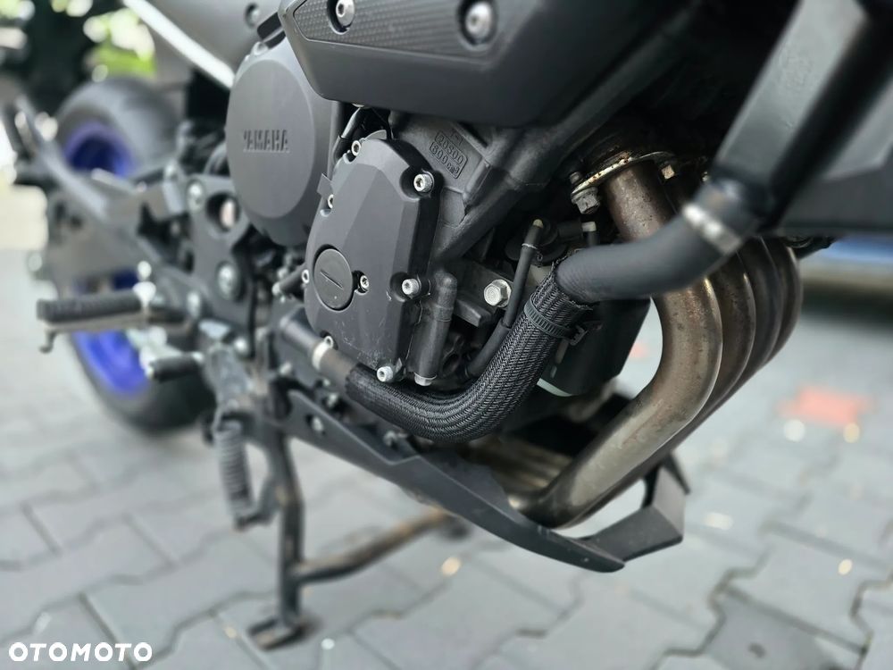 Yamaha XJ - 4
