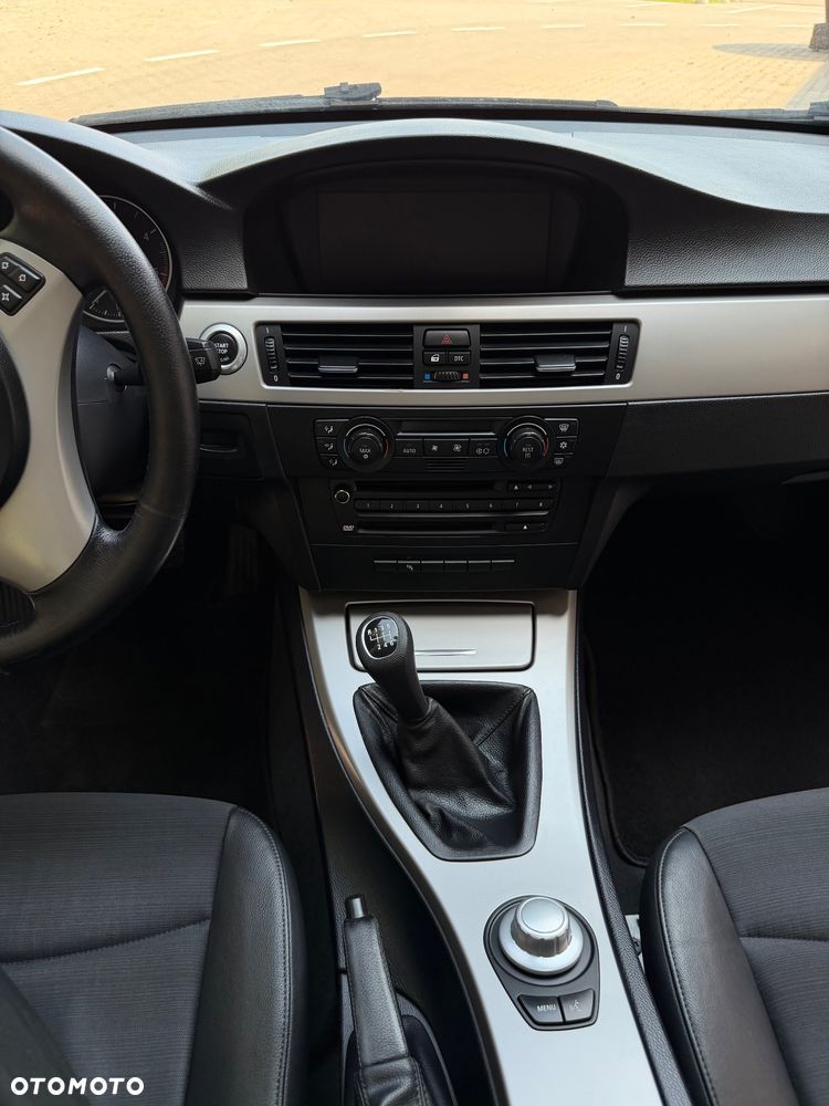 BMW Seria 3 320d DPF - 10