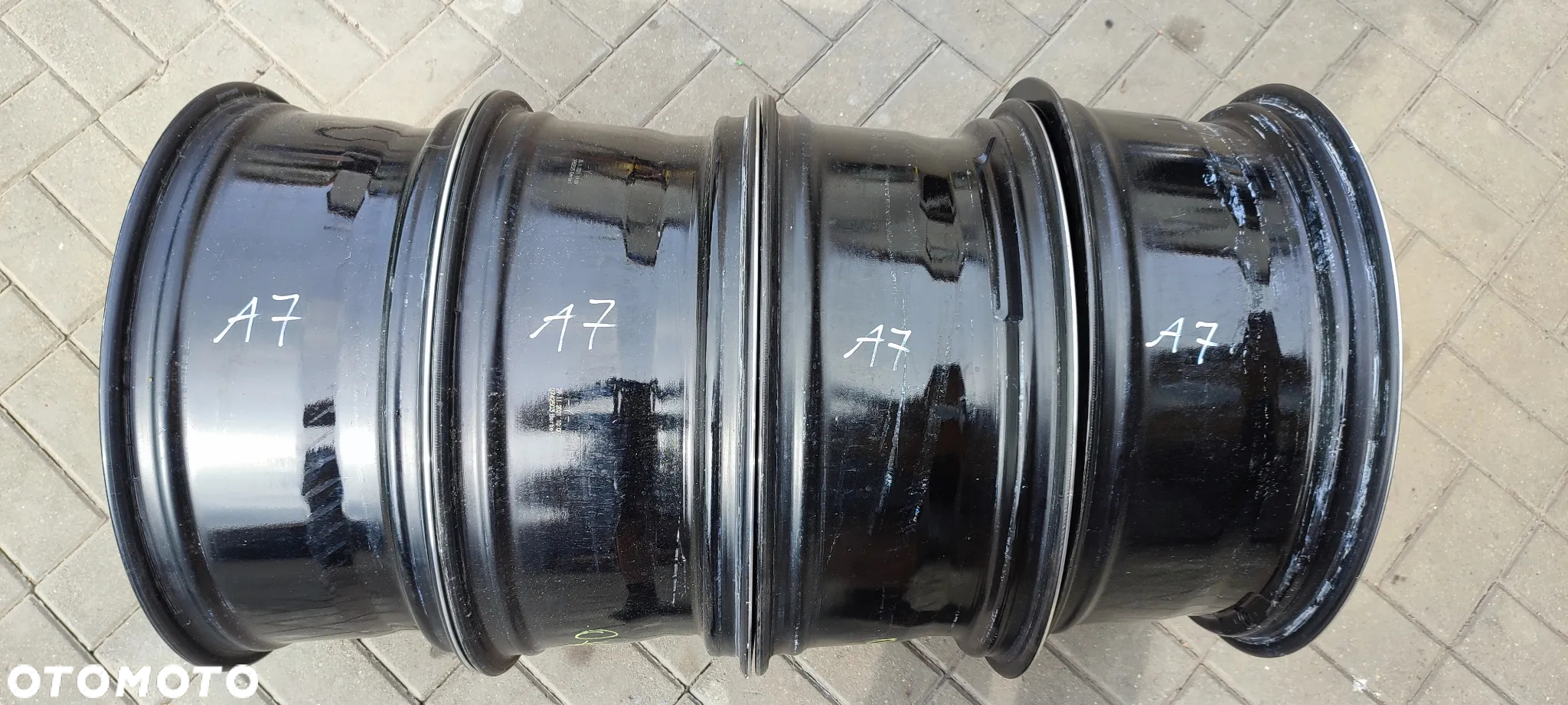 FELGI ALUMINIOWE 5x112 8Jx19 CALI ET34 fi 66.6 2934010100 MERCEDES EQC INNE KOMPLET 4 SZTUKI - 16